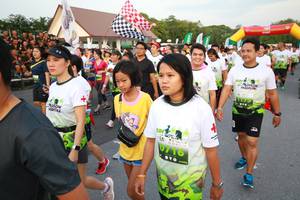 BIB: 
                            <button type="button" onclick="openModal(3530869)" class="btn btn-primary btn-sm float-right btn-popup" data-toggle="modal" data-target=".modal-high-quality">
                        <i class="fas fa-shopping-cart"></i> Add to Cart
                    </button>
                                            <button type="button" onclick="isThisMe(3530869, true)" class="btn btn-success btn-sm float-right btn-popup btn-isme hidden" data-toggle="tooltip" data-placement="bottom" title="นี่คือรูปของคุณใช่ไหม คลิกที่นี่เพื่อเอาเข้าอัลบั้ม">
                        <i class="fas fa-plus"></i> Add to album
                    </button>
                    <button type="button" onclick="isThisMe(3530869, false)" class="btn btn-warning btn-sm float-right btn-popup btn-isnotme hidden">
                        <i class="fas fa-ban"></i> Remove from album
                    </button>